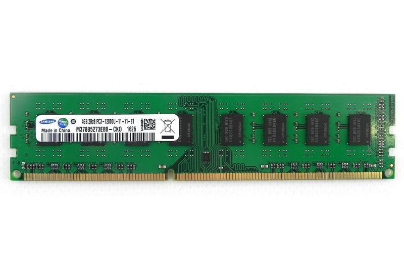 Оперативная память 4 ГБ 1 шт. Samsung DDR3 1600 DIMM 4Gb (M378B5273EB0-CK0)