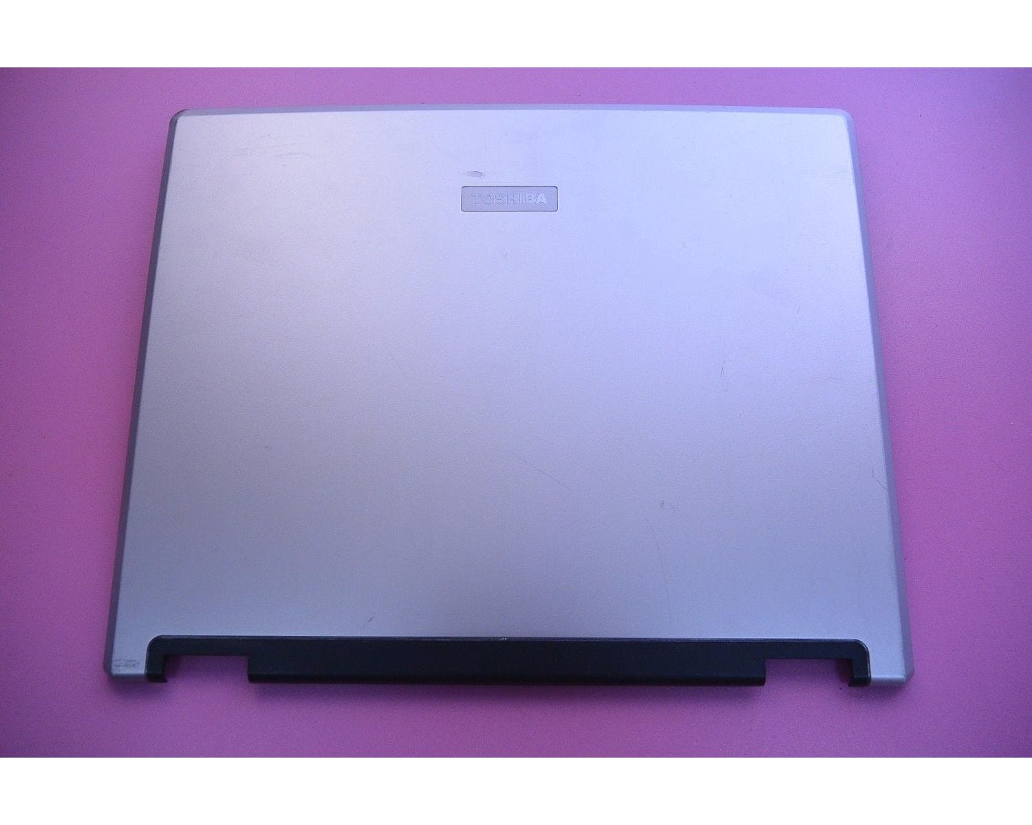 Toshiba Satellite A55-S1063 A55 A50 15" крышка матрицы
