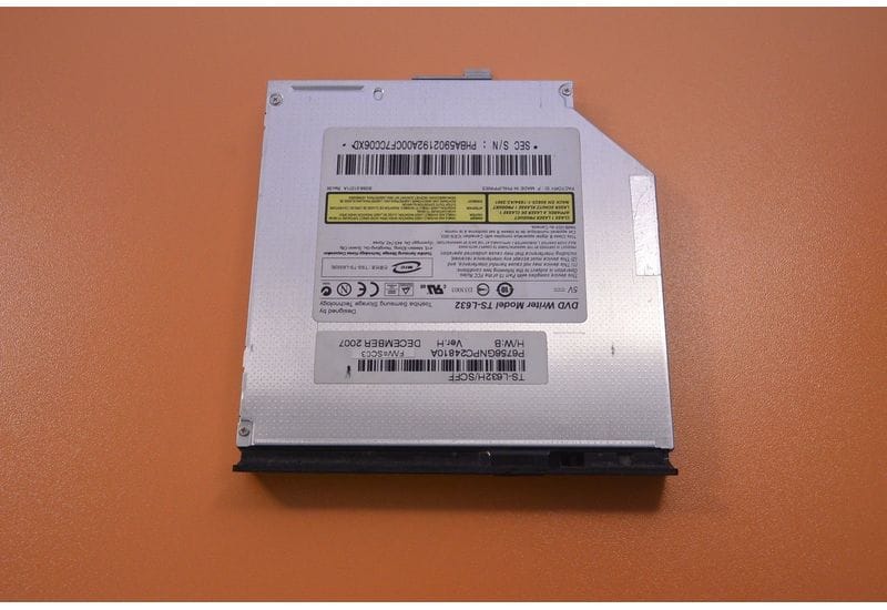 Toshiba Satellite A200 CD DVD-RW IDE  привод с панелькой TS-L632
