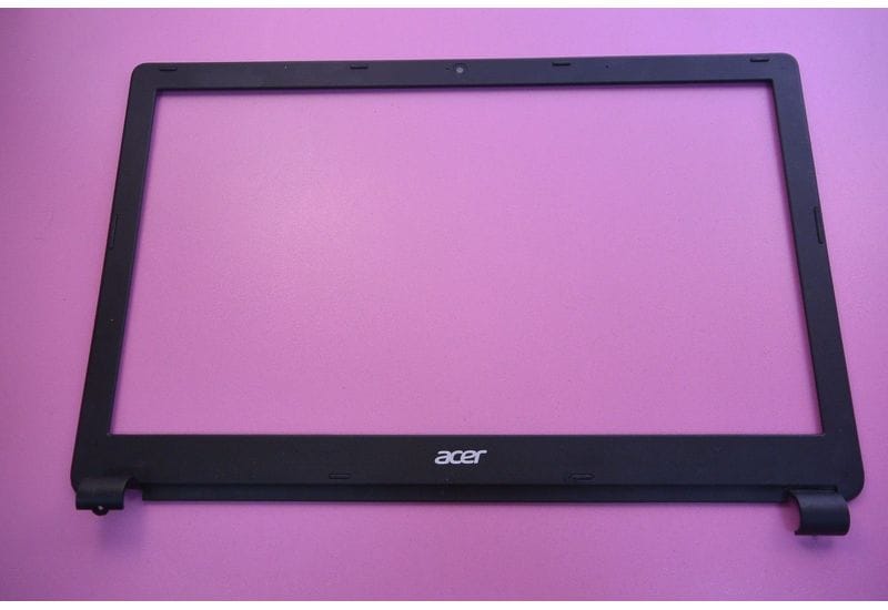 Acer Aspire E1-522 15.6" рамка матрицы WIS604YU01001