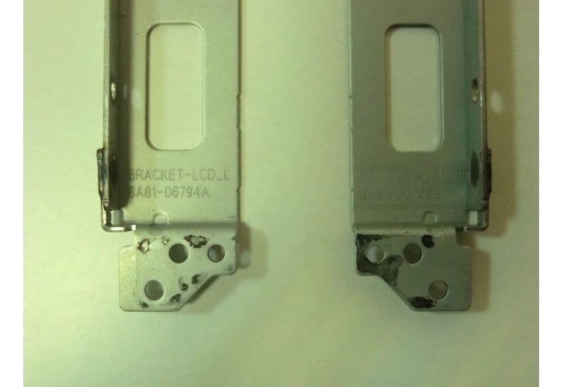 Samsung r720 Стойки матрицы пара (левая и правая) BA81-06794A BA81-06796