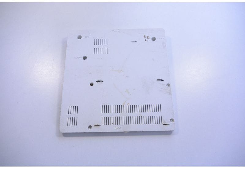 SAMSUNG NP-R430 крышка закрывающая жесткий диск и память