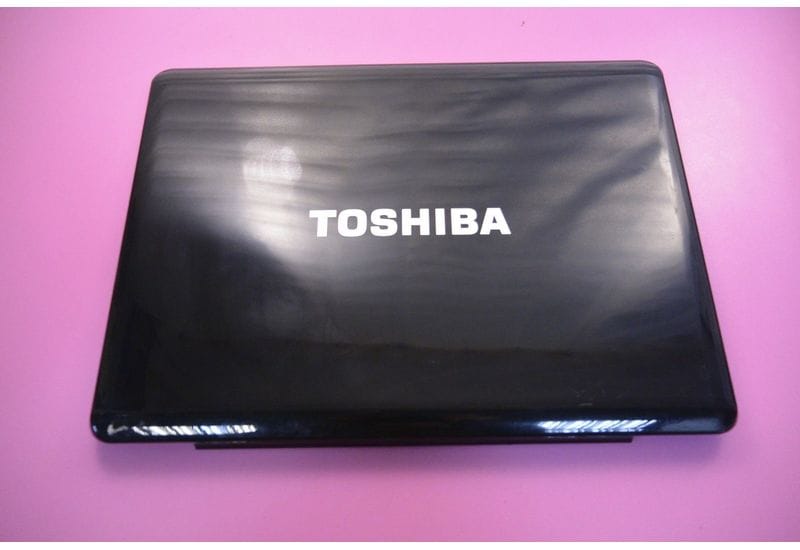 Toshiba Satellite A300D-14P A300D-21D крышка матрицы