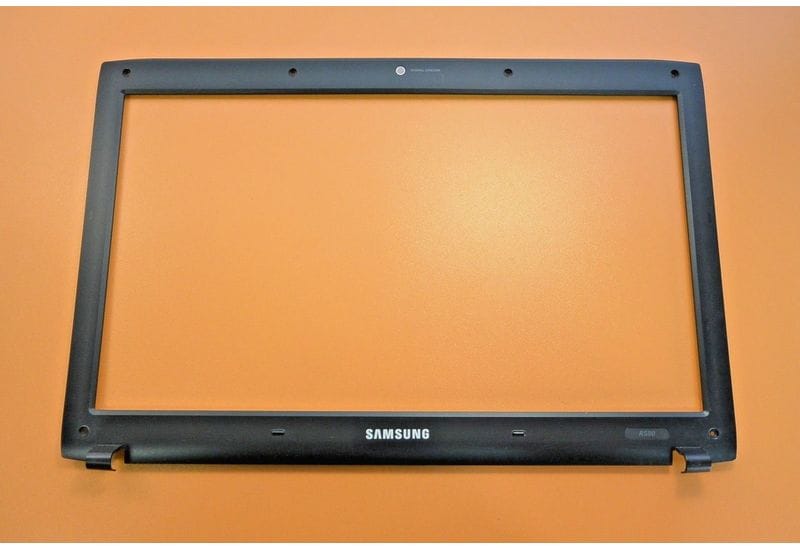 Samsung NP-R580 R580 рамка матрицы BA75-02454A