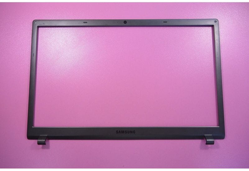 Samsung NP550P5C 15.6" LCD рамка матрицы BA75-03732