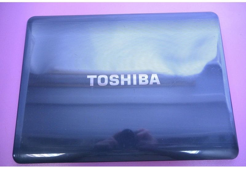 Toshiba Satellite A300 A305-S6883 PSAG8U-023019 крышка матрицы V000120100