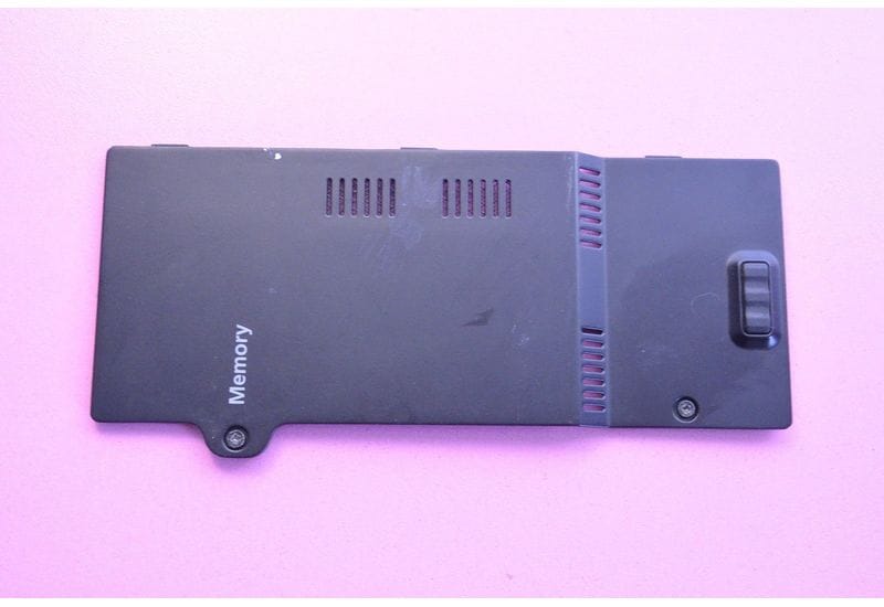 Samsung P60 NP-P60 15.4" крышка закрывающая оперативную память