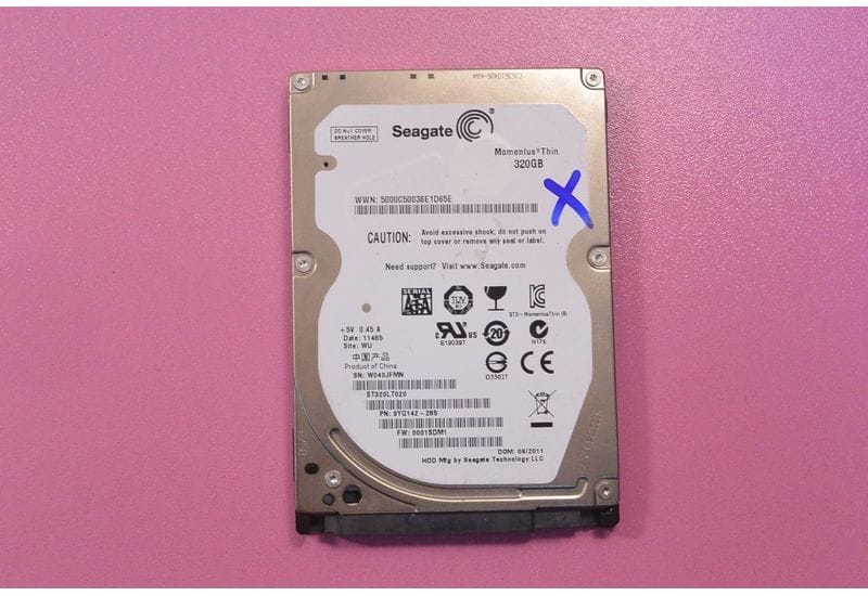 Seagate ST320LT020 320GB 2.5" SATA жесткий диск HDD На Запчасти, Не рабочий 9YG142-285