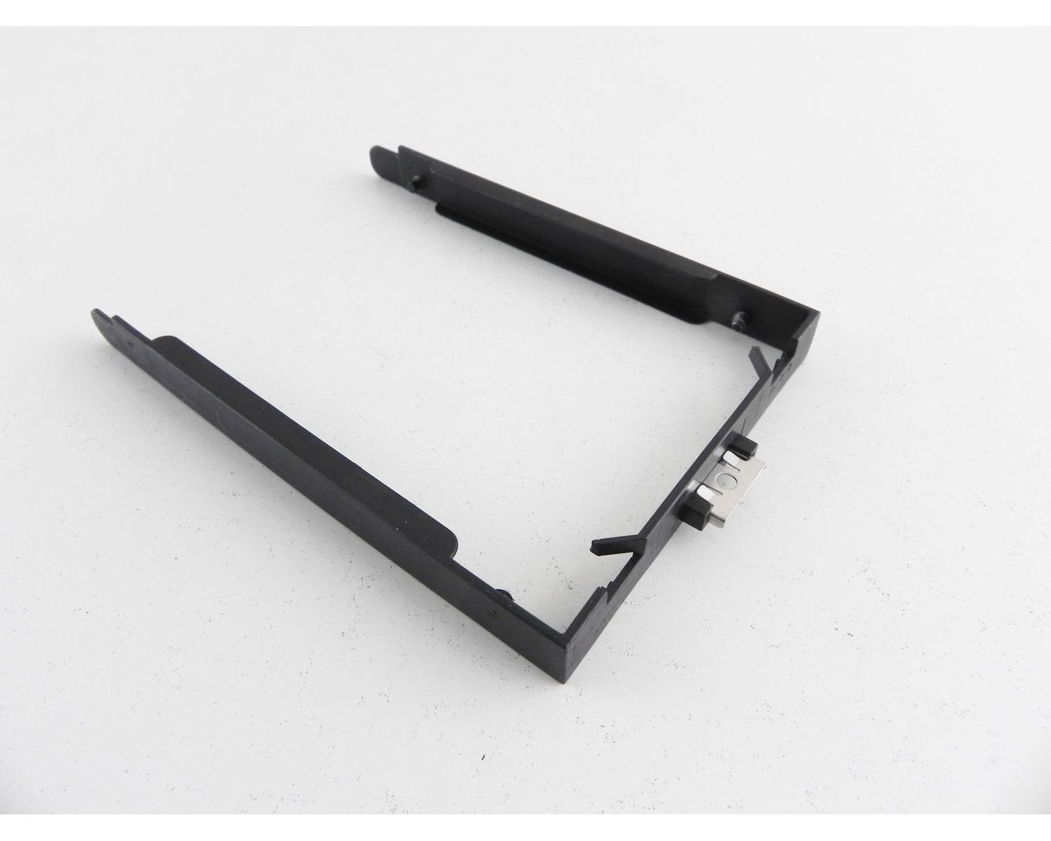 Крепление для жесткого диска. THINKPAD t520 HDD Holder. Крепление жесткого диска THINKPAD. Dell6320 крепления для жесткого диска. Жесткий диск Lenovo 39m4500.