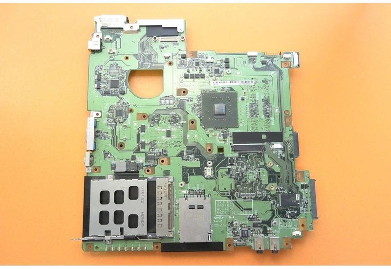 Fujitsu Amilo V3505 Motherboard нерабочая Материнская плата, на Запчасти 48.4P501.011