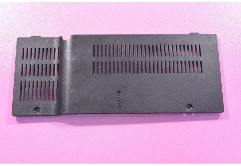 Samsung NP-R560 оригинал пластиковая крышка, закрывающая память