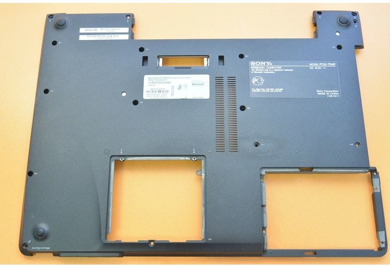 Sony VAIO VGN-FE FE31HR 15.4'' Поддон, нижняя часть корпуса ноутбука 2-664-832