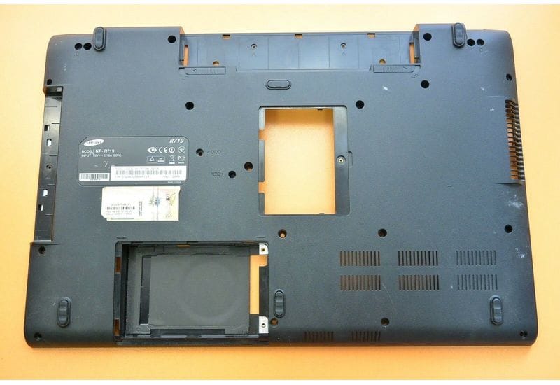 Samsung R719 17.3'' Поддон, нижняя часть корпуса ноутбукаBA81-07431A