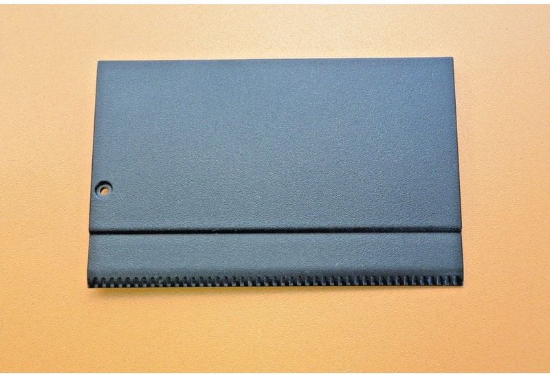 DNS MB50IA1 15.6" оригинал пластиковая крышка, закрывающая жесткий диск