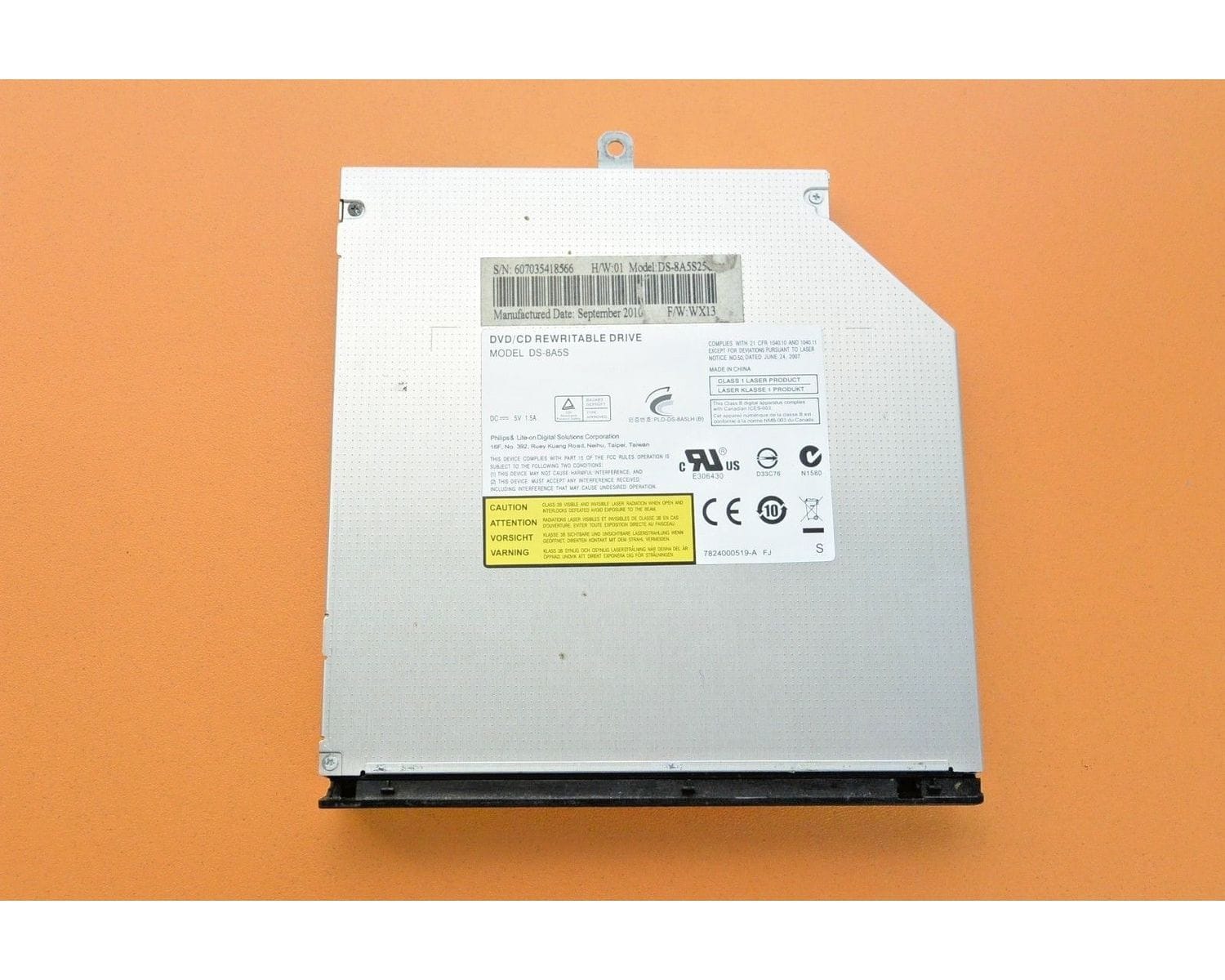 DNSS-1457 CD/DVD привод с панелькойS-8A5S