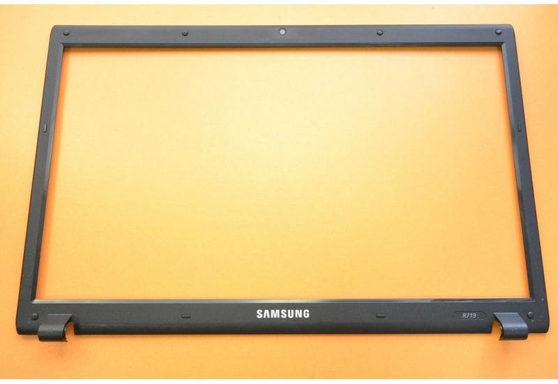Samsung R719 17.3'' рамка для верхней крышки BA75-02277A