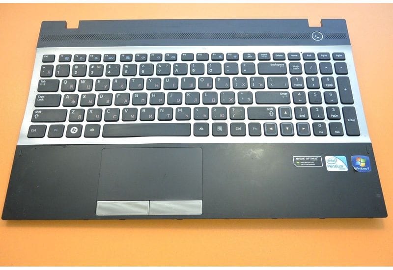 Samsung NP300V5A NP300E5A 300V 300E Палмрест и Тачпад с клавиатурой RU