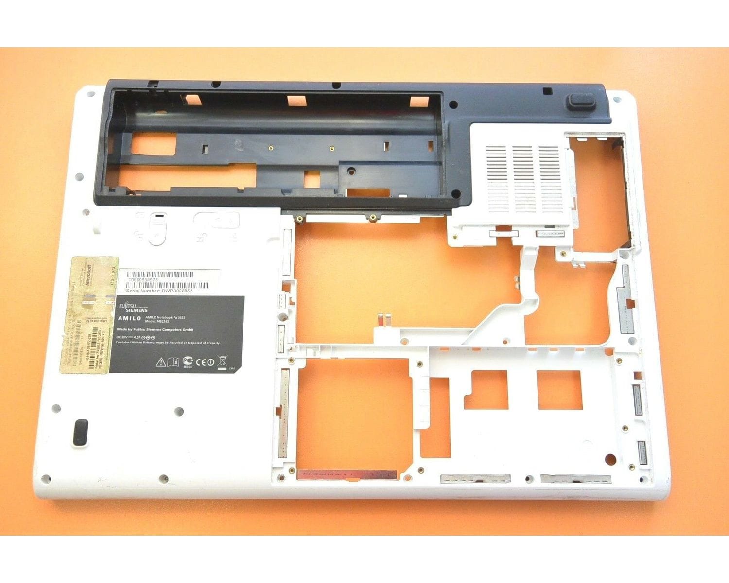 Fujitsu Siemens AMILO Pa 3553 Поддон, нижняя часть, дно ноутбука 60.4H703.003 39.4H702.002